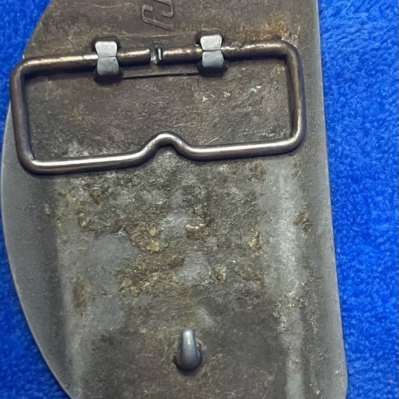 VINTAGE Metal “Raleigh Lights” Belt Buckle. Long Haul Semi Rig. - Picture 2 of 3